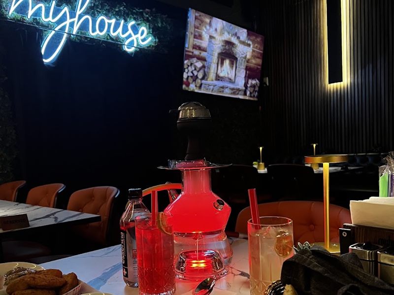 Myhouse Bistro food
